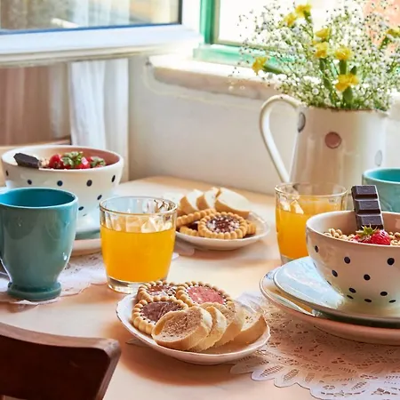 Light Filled Near Chiado, By Timecooler דירה *