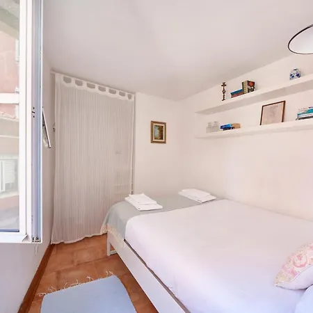 Light Filled Near Chiado, By Timecooler Apartmán