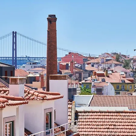 Light Filled Near Chiado, By Timecooler شقة Lisboa