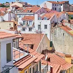 Appartamento Light Filled Near Chiado, By Timecooler Lisbona