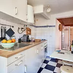 Appartamento Light Filled Near Chiado, By Timecooler *