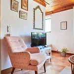 Appartamento Light Filled Near Chiado, By Timecooler